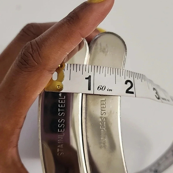 Flasks 2x Stainless Steel Flasks Never Used "like a boss 8oz & queen" Screw Tops - Picture 10 of 16